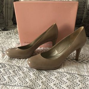 NWOT Bandolino Platform Heels